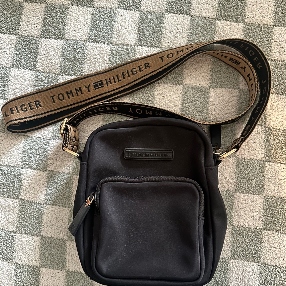 Tommy Hilfiger mini crossbody